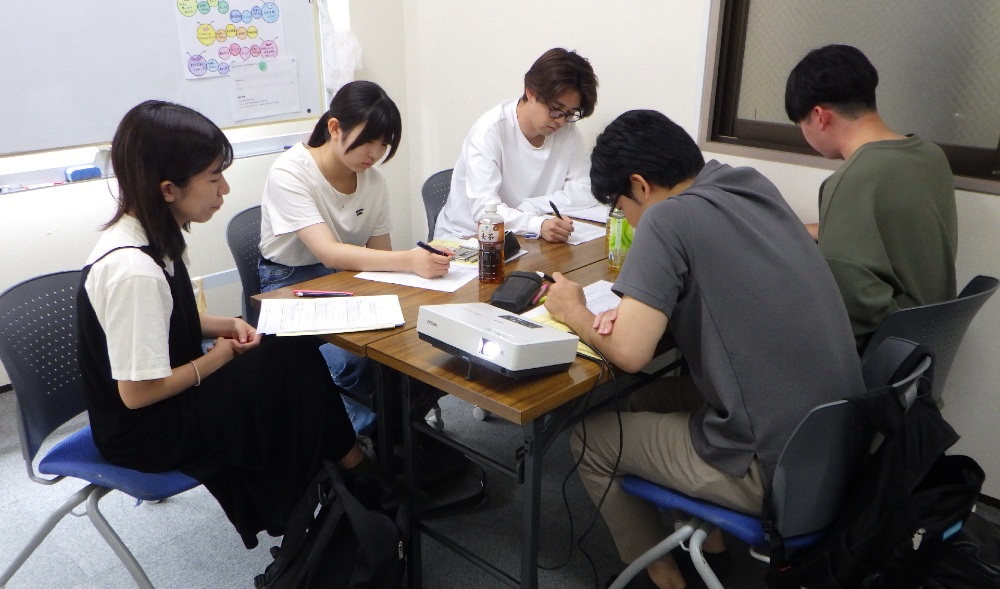 2025年7月夏休み子どもサマーキャンプ「みんなで作る！子ども村」初心者コースのスタッフ事前打ち合わせ会を行いました！